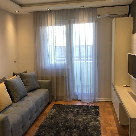 5 Stars Apartment With Free Garage Place 诺威萨 外观 照片
