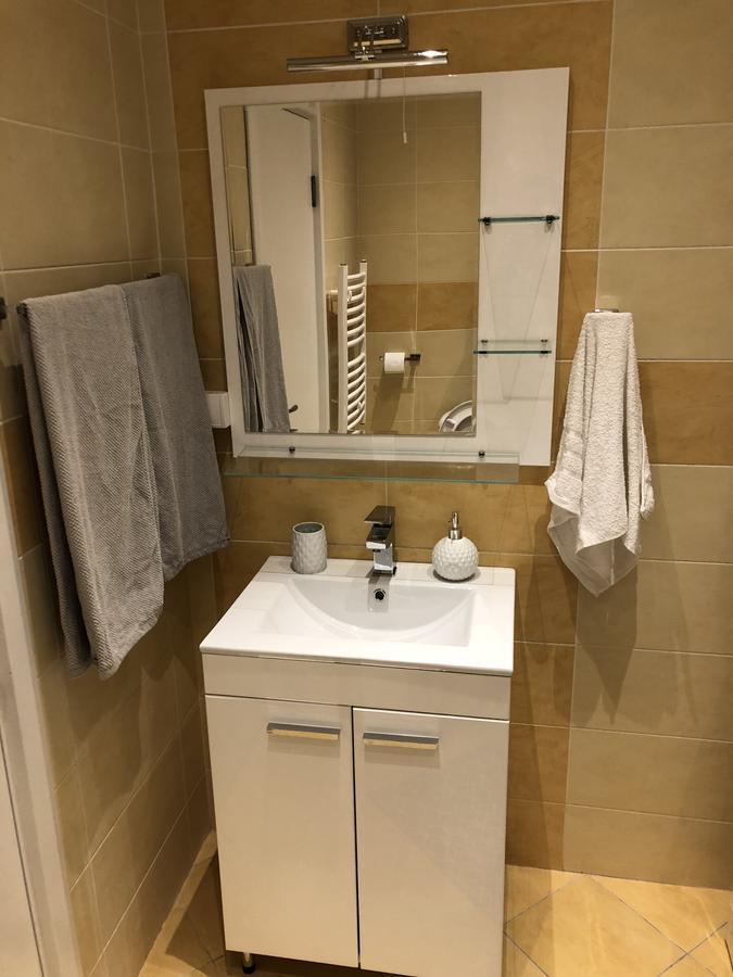 5 Stars Apartment With Free Garage Place 诺威萨 外观 照片