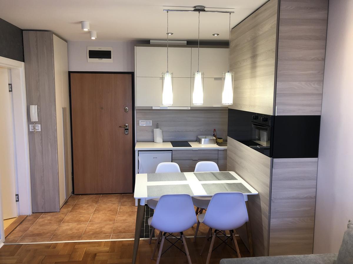 5 Stars Apartment With Free Garage Place 诺威萨 外观 照片